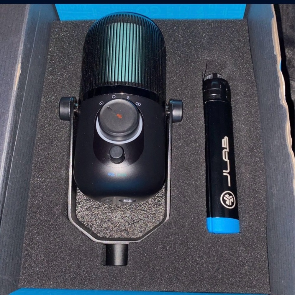 Jlab podcast and studio mic